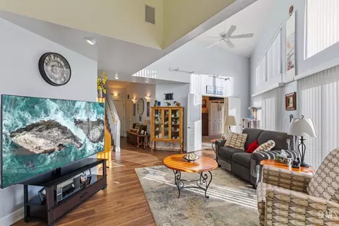 Living - 26481 Winchester Ct, Tehachapi, CA 93561 photo 2 of 2