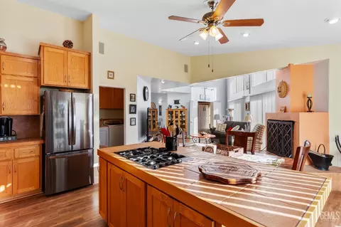 Kitchen - 26481 Winchester Ct, Tehachapi, CA 93561 photo 1 of 2