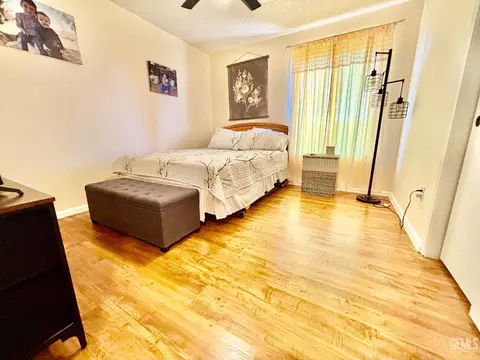 Bedroom - 27301 War Admiral Ct, Tehachapi, CA 93561 photo 3 of 4