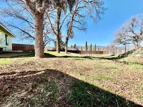 Exterior - 27301 War Admiral Ct, Tehachapi, CA 93561 photo 7 of 11