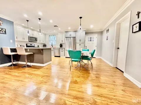 Kitchen - 27301 War Admiral Ct, Tehachapi, CA 93561 photo 1 of 2