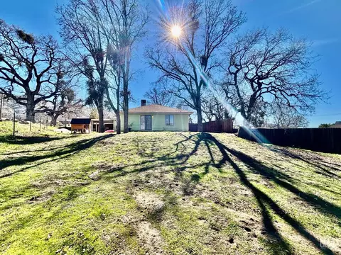 Exterior - 27301 War Admiral Ct, Tehachapi, CA 93561 photo 11 of 11
