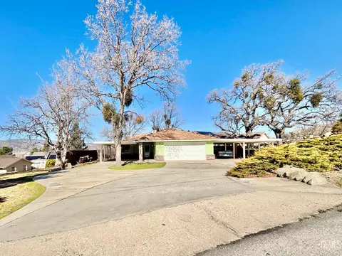 Exterior - 27301 War Admiral Ct, Tehachapi, CA 93561 photo 1 of 11