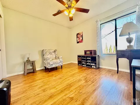 Bedroom - 27301 War Admiral Ct, Tehachapi, CA 93561 photo 4 of 4
