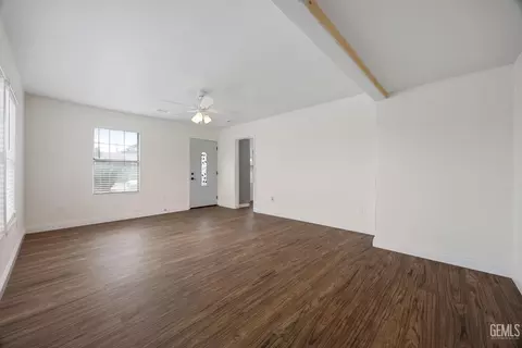 Living - 1532 3rd St, Wasco, CA 93280 photo 2 of 3