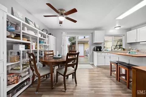 Dining - 306 Calvin St, Taft, CA 93268 photo 1 of 3