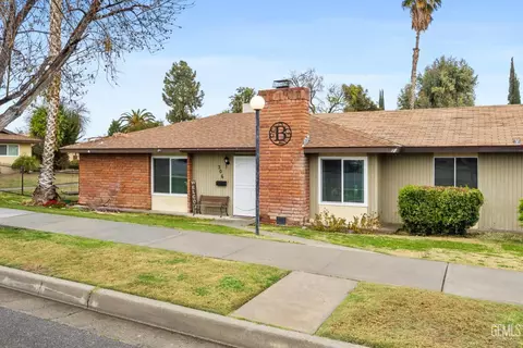 Exterior - 306 Calvin St, Taft, CA 93268 photo 3 of 8