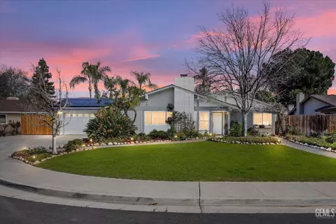 6704 Rexford Way, Bakersfield, CA 93309
