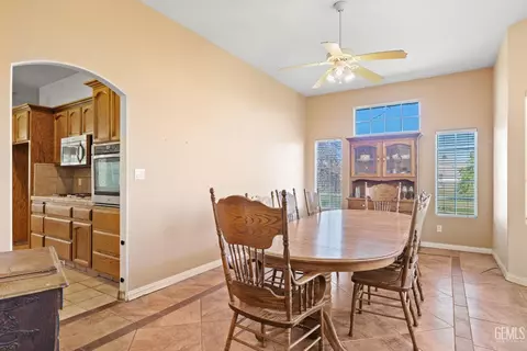Dining - 1649 Rodriguez Rd, Bakersfield, CA 93314 photo 1 of 2