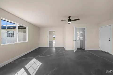 Living - 9303 E Wilson Rd, Bakersfield, CA 93307 photo 5 of 5