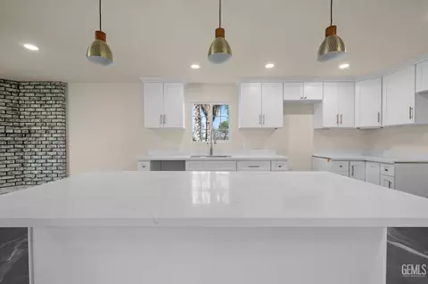 Kitchen - 9303 E Wilson Rd, Bakersfield, CA 93307 photo 4 of 4