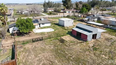 View/Area - 9303 E Wilson Rd, Bakersfield, CA 93307 photo 3 of 7