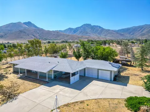 10100 Windmill Ln, Weldon, CA 93283 photo 1