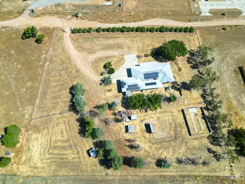 10100 Windmill Ln, Weldon, CA 93283 photo 3