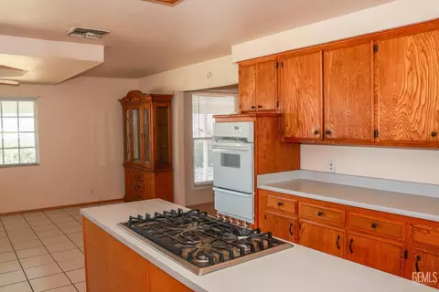 10100 Windmill Ln, Weldon, CA 93283 photo 17