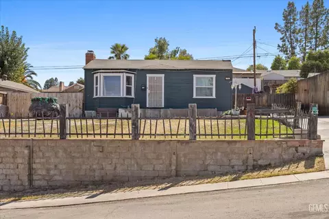 Exterior - 713 Philippine St, Taft, CA 93268 photo 1 of 7