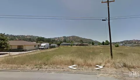 27980 Hialeah Dr, Tehachapi, CA 93561 photo 1