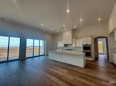 11733 Pendulum Dr, Bakersfield, CA 93306 photo 5
