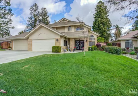 1106 Moonmist Ln, Bakersfield, CA 93311