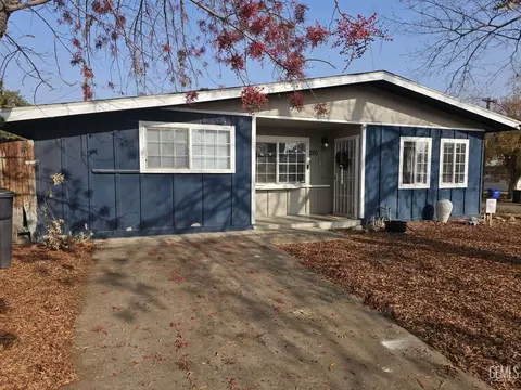 210 E Calvin St, Taft, CA 93268 photo 1