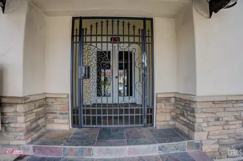 2230 G St, Bakersfield, CA 93301 photo 16