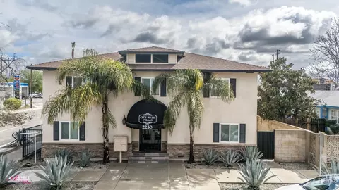 2230 G St, Bakersfield, CA 93301 photo 2