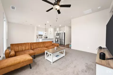 Other - 6603 Wind Wolfs Ln, Bakersfield, CA 93313 photo 5 of 9