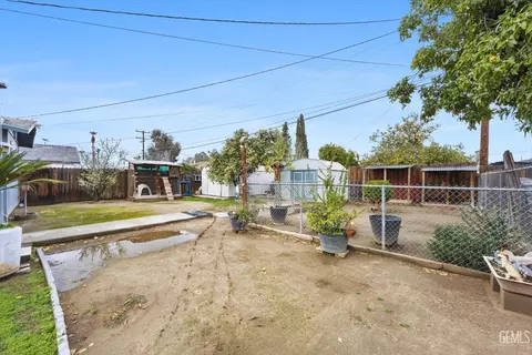 820 E Belle Ter, Bakersfield, CA 93307 photo 29