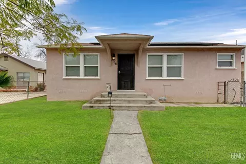 1106 Woodrow Ave, Bakersfield, CA 93308