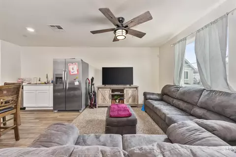 1806 Idared Ct, Bakersfield, CA 93307 photo 6