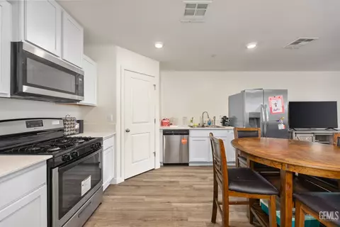 1806 Idared Ct, Bakersfield, CA 93307 photo 11