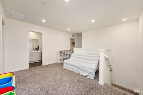 1806 Idared Ct, Bakersfield, CA 93307 photo 12