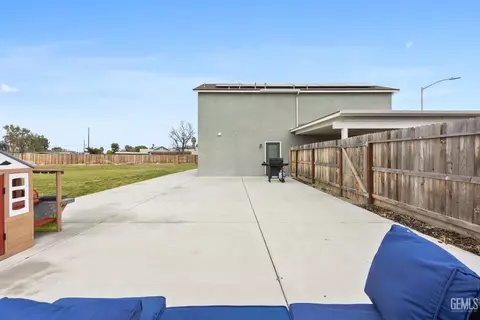 1806 Idared Ct, Bakersfield, CA 93307 photo 28