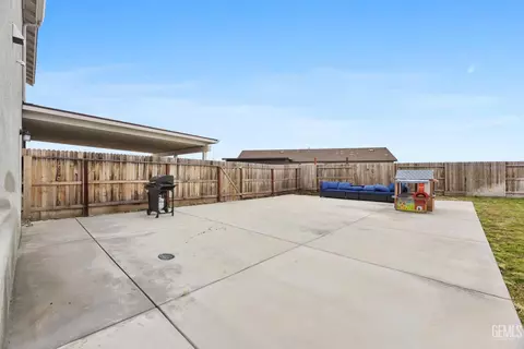 1806 Idared Ct, Bakersfield, CA 93307 photo 27