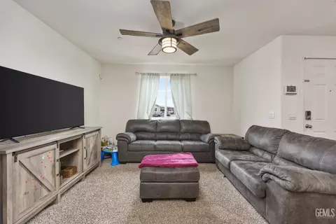 1806 Idared Ct, Bakersfield, CA 93307 photo 8