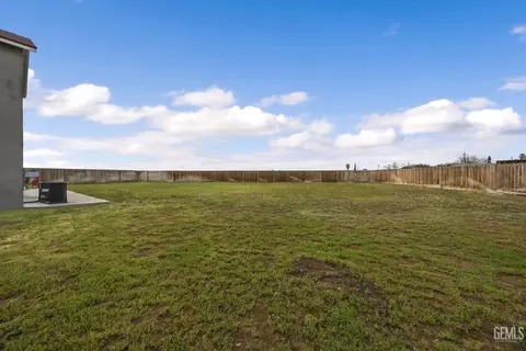 1806 Idared Ct, Bakersfield, CA 93307 photo 32