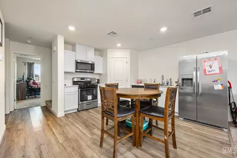 1806 Idared Ct, Bakersfield, CA 93307 photo 9
