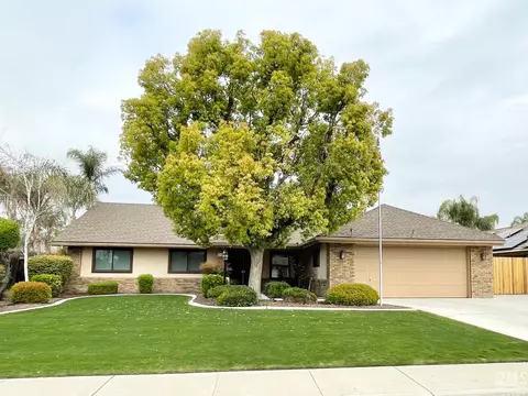 6404 Westlake Dr, Bakersfield, CA 93308