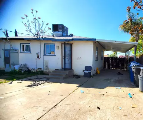 Exterior - 312 Trinity Ave, Bakersfield, CA 93307 photo 1 of 2