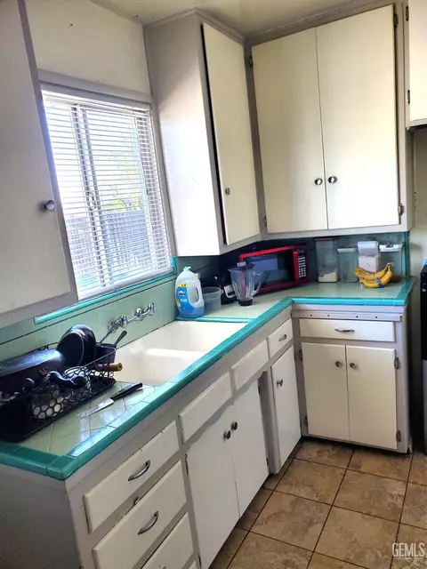 Kitchen - 312 Trinity Ave, Bakersfield, CA 93307 photo 1 of 1