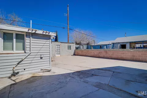 Exterior - 188 W 2nd St, Buttonwillow, CA 93206 photo 3 of 5