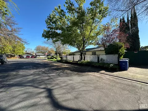 Exterior - 3024 Penny Ln, Modesto, CA 95354 photo 2 of 2