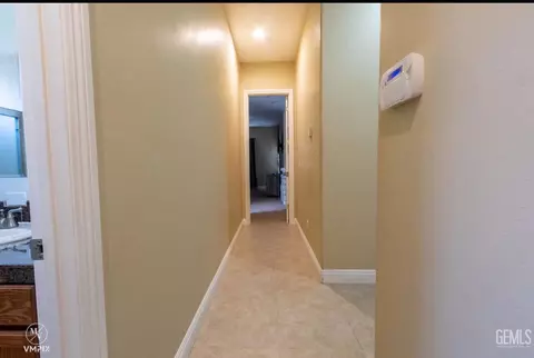 Entry Way - 11013 Efada Dr, Bakersfield, CA 93312 photo 4 of 5