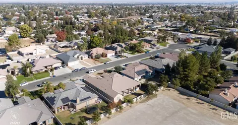View/Area - 11013 Efada Dr, Bakersfield, CA 93312 photo 2 of 5