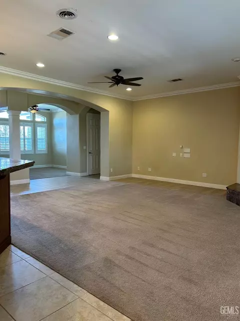 Living - 11013 Efada Dr, Bakersfield, CA 93312 photo 1 of 3
