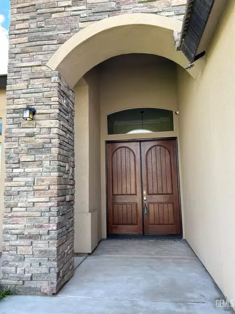 Entry Way - 11013 Efada Dr, Bakersfield, CA 93312 photo 1 of 5