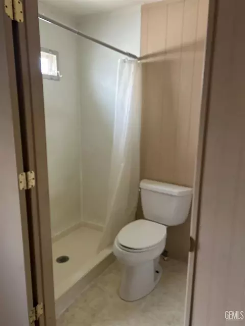 203 Buchanan St, Taft, CA 93268 photo 7