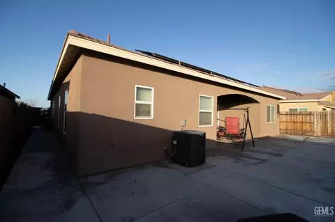 Exterior - 2309 Persimmon St, Wasco, CA 93280 photo 2 of 2