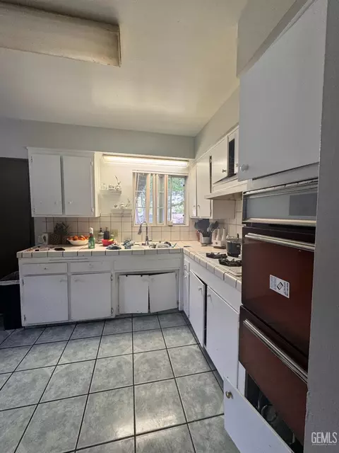 339 Rosalee Ave, Shafter, CA 93263 photo 4