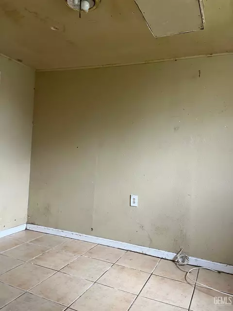 Bedroom - 1934 3rd St, Wasco, CA 93280 photo 2 of 3